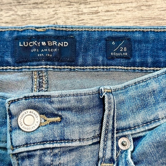 Lucky Brand Sweet Straight Jeans - Picture 4 of 10